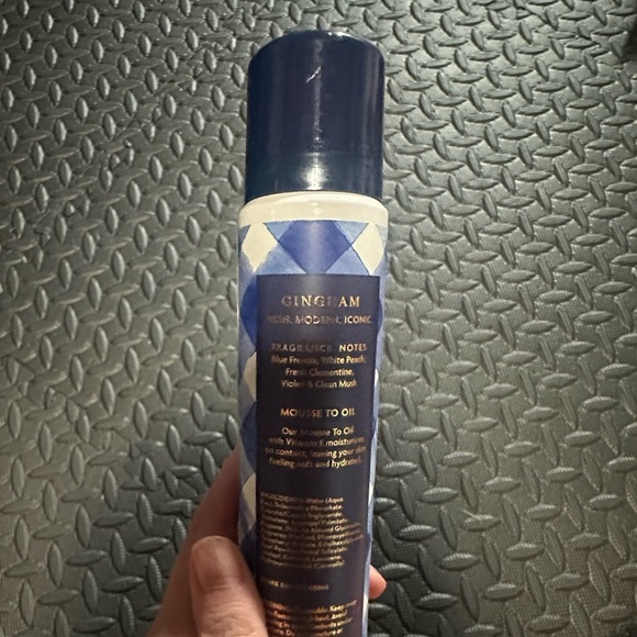 Bath & Body Works Gingham Moisturizing Mousse to Oil NEW RARE! - Picture 2 of 3